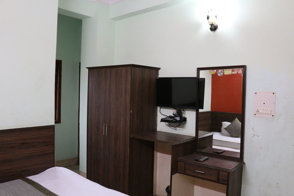 Hotel Prince Palace Deluxe - Paharganj - New Delhi Exterior photo